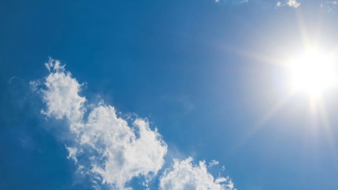 Weather: generally sunny weather, heavy seas beyond the reefs