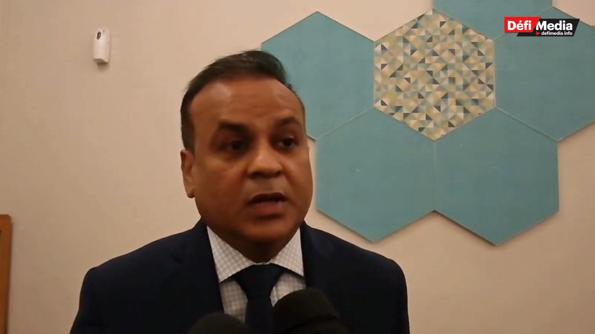 Ritish Ramful responds to criticism from Pravind Jugnauth.