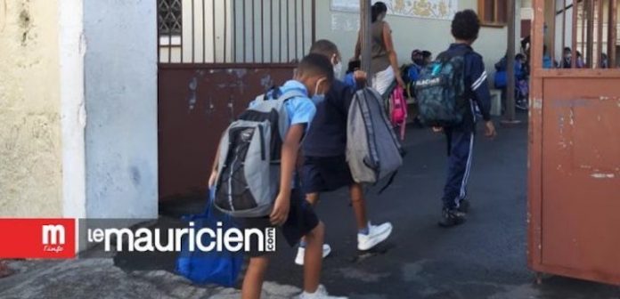 2nd quarter: back to school – On the calendar: Mobile phones and Blueprint on reform
