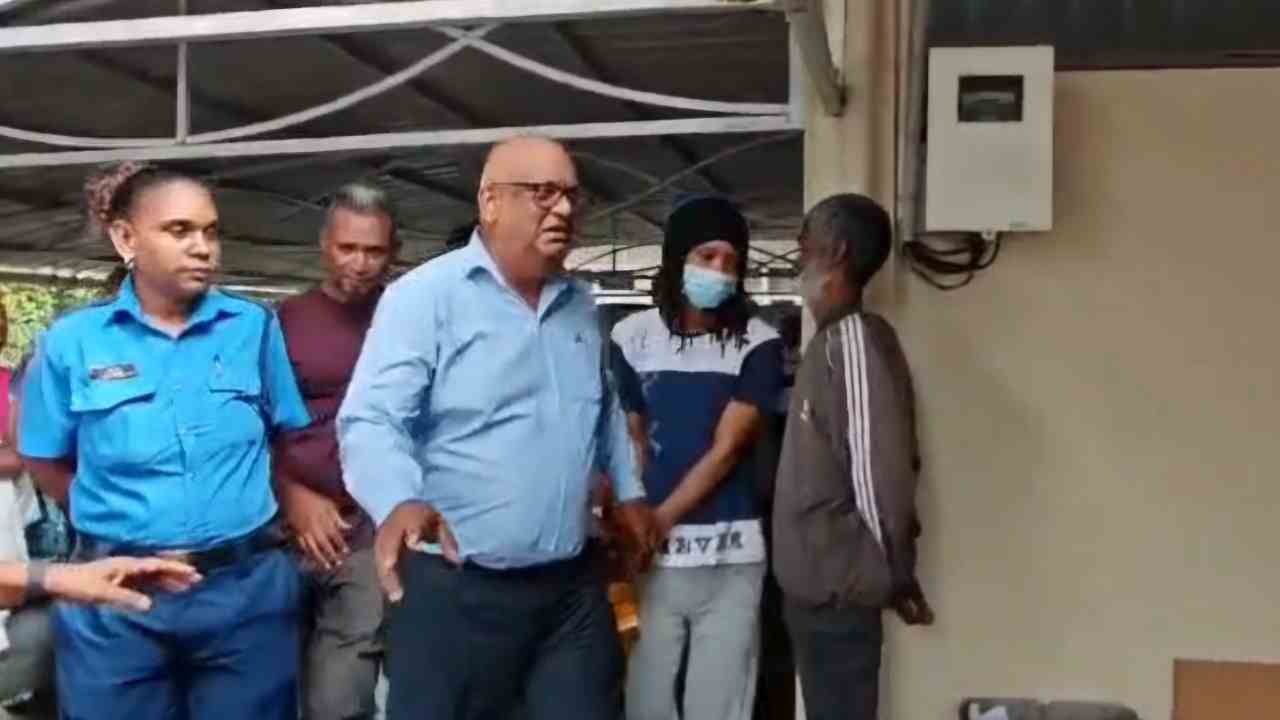 Murder of Bryan Alifoykooye: high tension at the Curepipe court during the suspect’s appearance