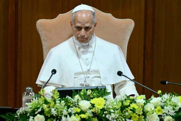 Pope launches powerful call to “disarm” AI to “prevent it from dominating humans”