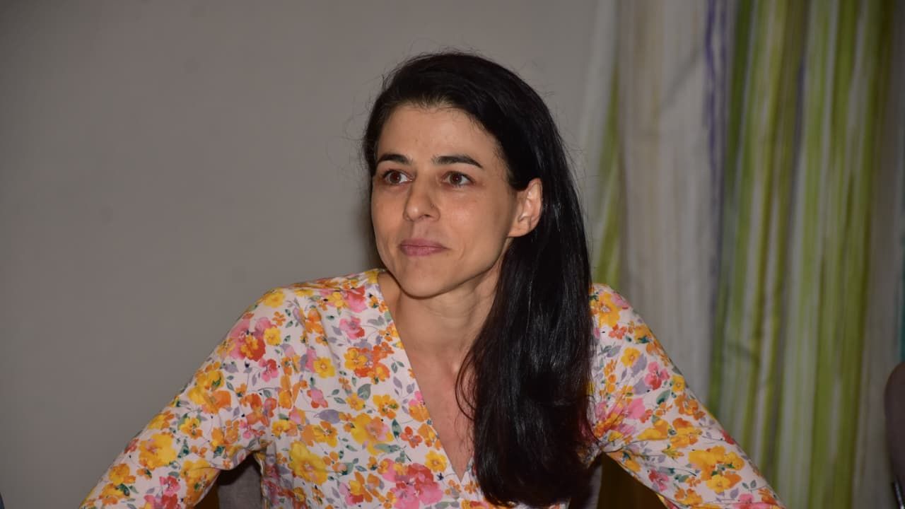 Joanna Bérenger: "In a country that has known colonialism, slavery, languageism, how are foreign workers being treated?"