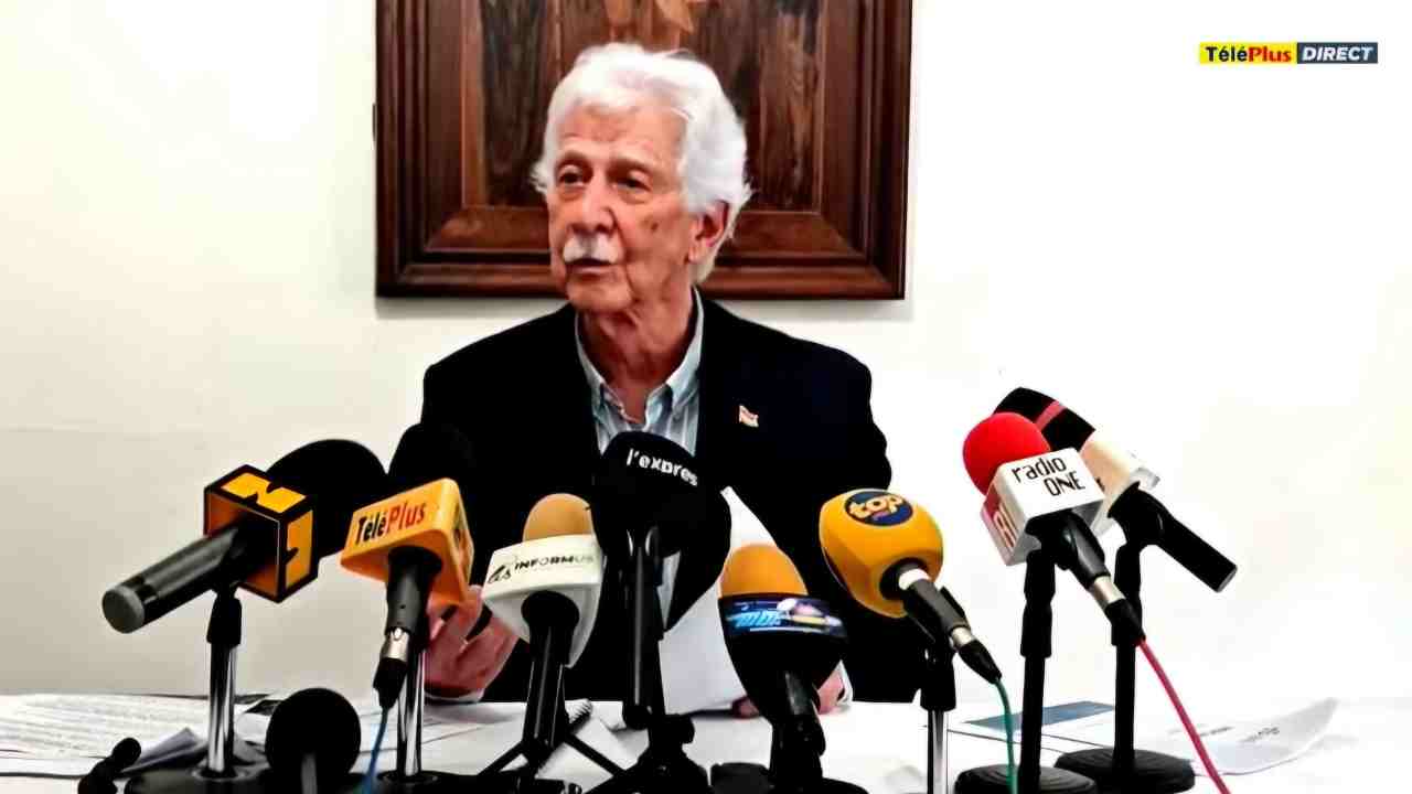 Resignation of Paul Bérenger: corruption and the “gang of 5” among the reasons for his departure