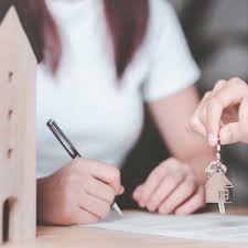 NORTH — Real estate scam: A fake PMO advisor placed in police detention