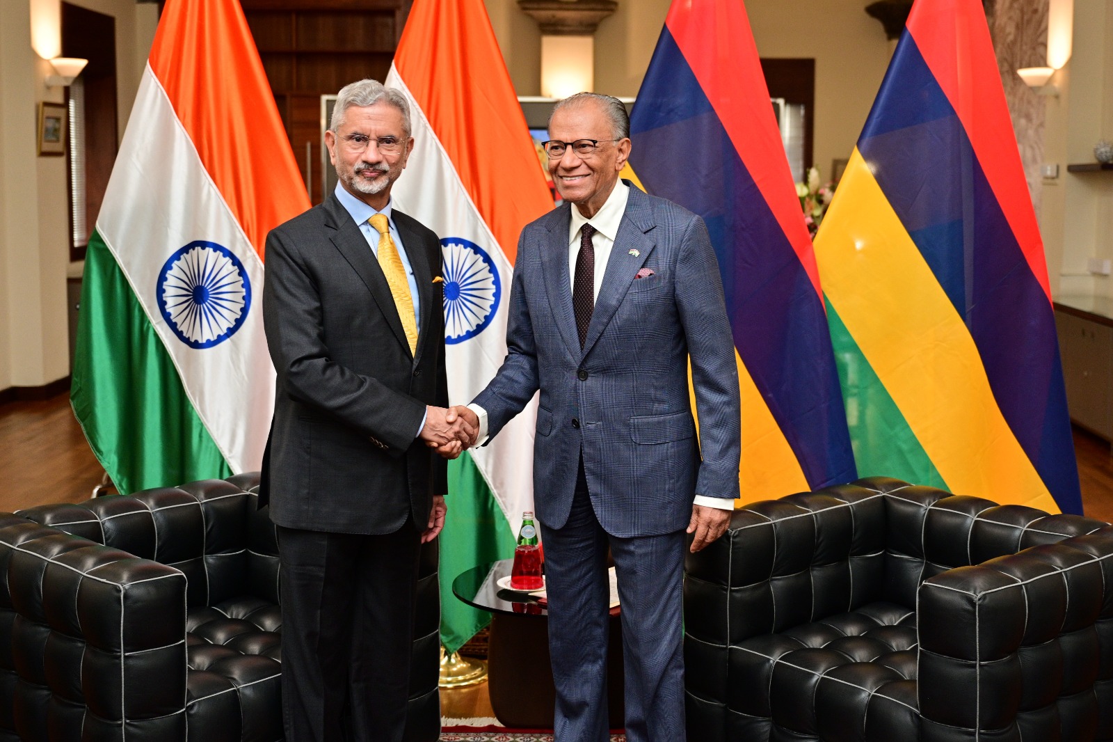 Ramgoolam announces the finalization of an agreement with India to guarantee the country's supply of oil and gas