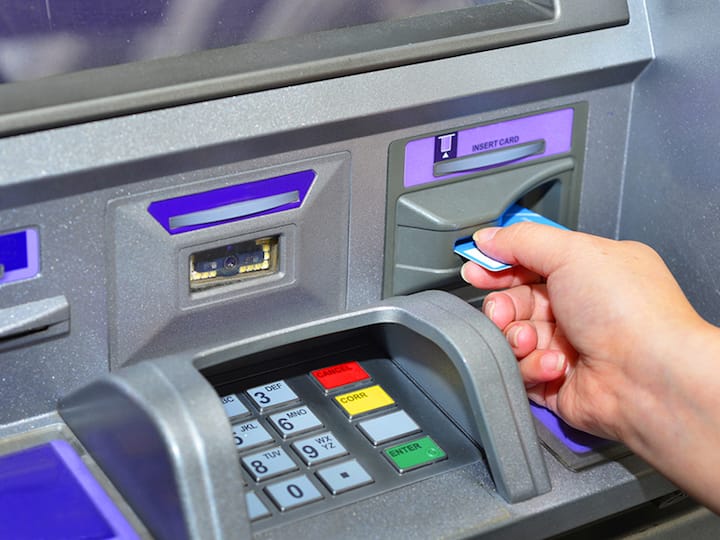 PLAINE-VERTE: A retiree accuses her daughter of having squandered her account