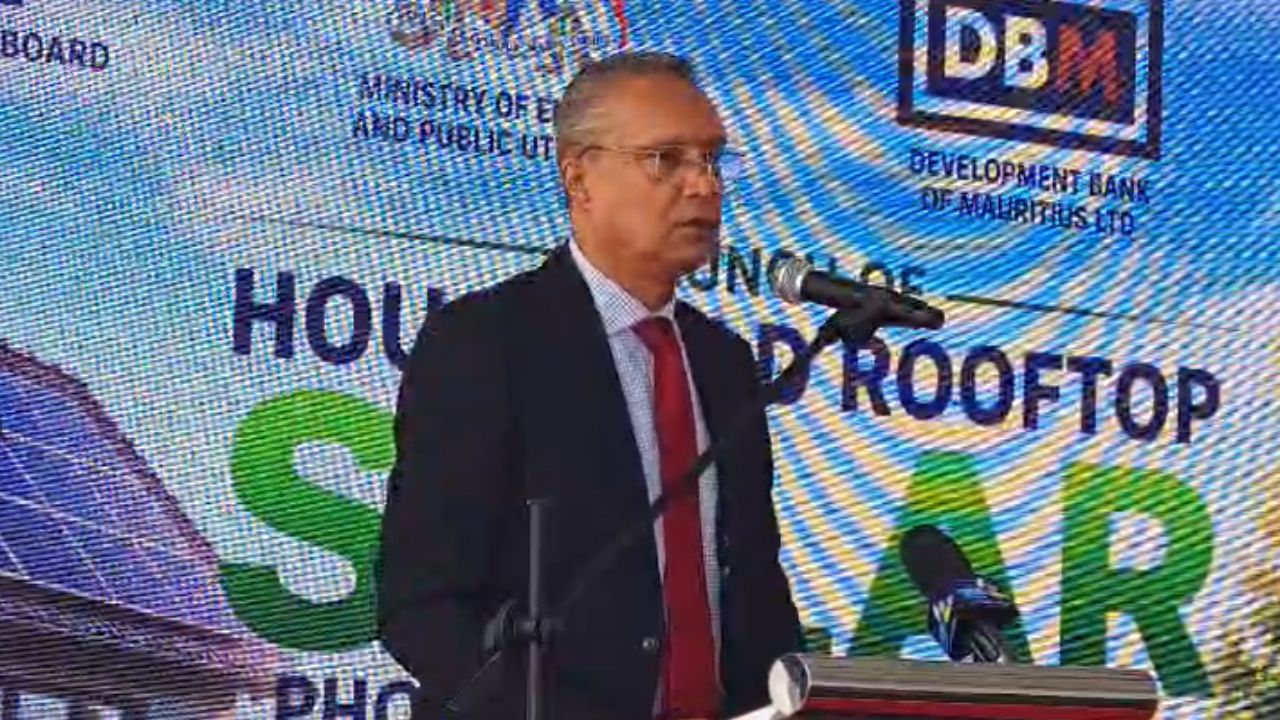 Geopolitical tensions: a cargo of heavy fuel oil can cost up to Rs 2 billion, according to Patrick Assirvaden