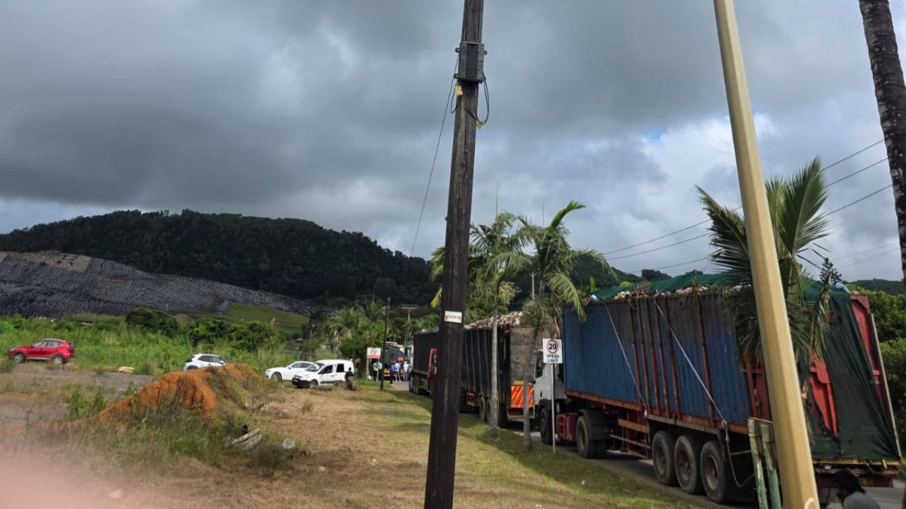 Blockage at Mare-Chicose: negotiations in progress between Sotravic/Strata and truckers
