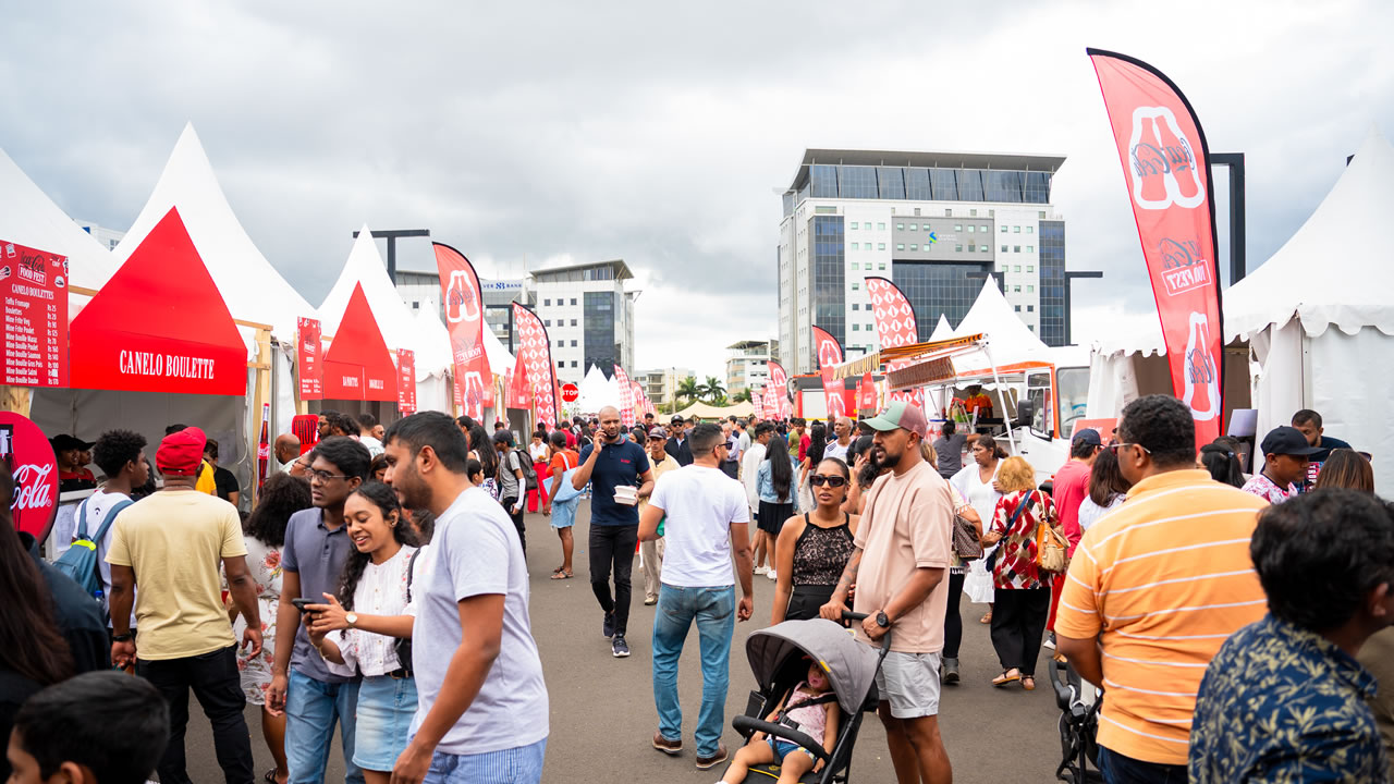 Football and entertainment The Coca-Cola Food Festival at the Tribeca Mall for an XXL weekend
