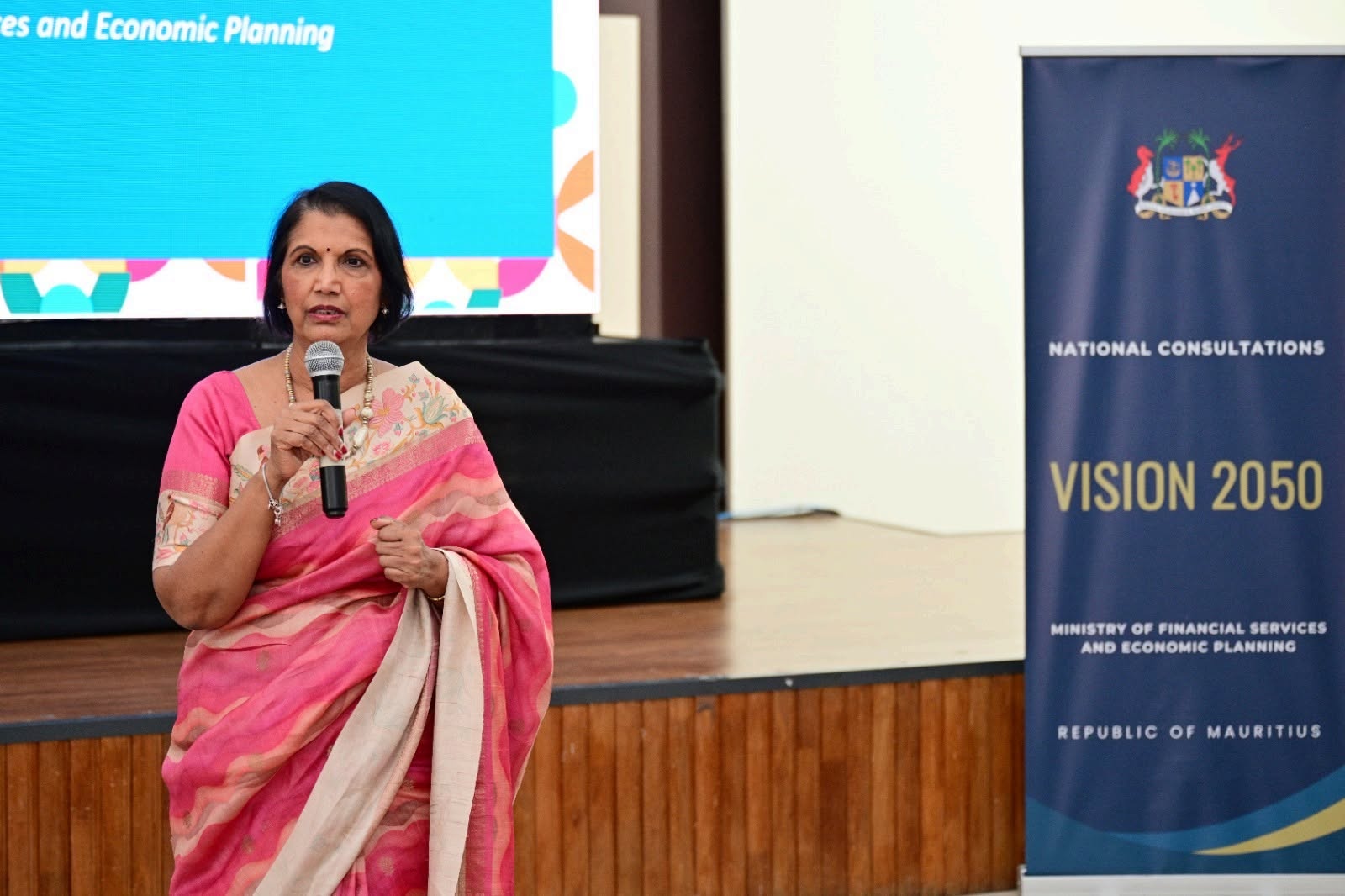 Economy | Plan and development Vision 2050: citizen listening leads to a roadmap